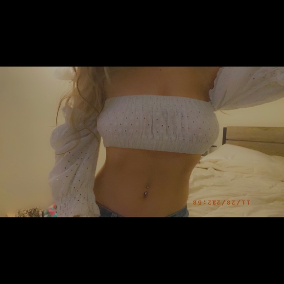 ARE YOU AM I Sappha Eyelet Top White Puff sleeve Balloon Sleeve Ruffle Bra Crop - Picture 14 of 16